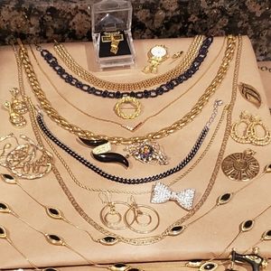 40pc Lot Vintage Goldtone Jewelry. Signed & Unsigned